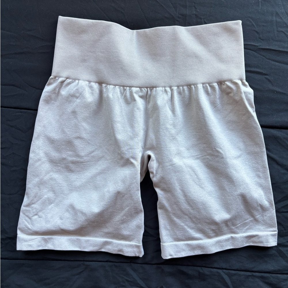 NVGTN Solid Seamless Shorts High Waisted Beige Tan Size S - Picture 5 of 7